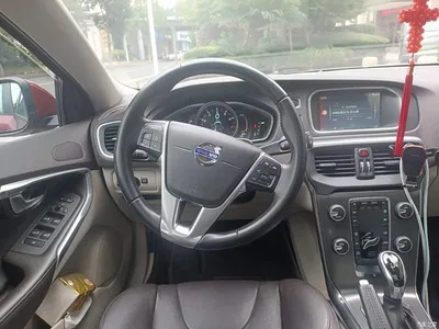 2016 Volvo V40 T3 Smart Edition, фото 3, лот 10366829