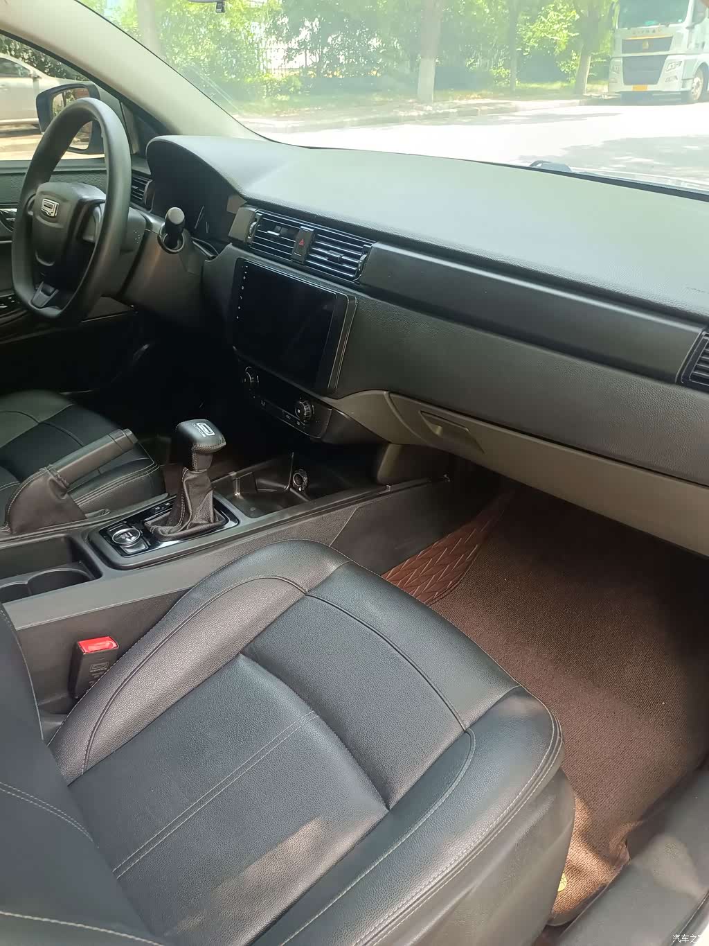 2018 Qoros 3 Sedan 1.6L Auto Leading, фото 3, лот 11183757