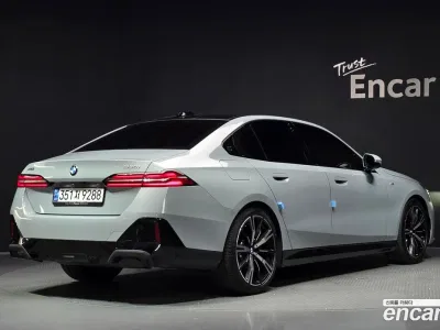 2024 BMW 5-Series 530i xDrive M Sport, фото 2, лот 10179188