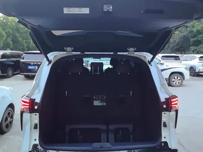 2023 Toyota Sienna 2.5L Hybrid Platinum Edition, фото 4, лот 10295583