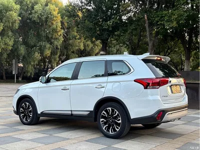 2019 Mitsubishi Outlander 2.4L 4WD Deluxe Edition 5-Seater China VI, фото 4, лот 10342667
