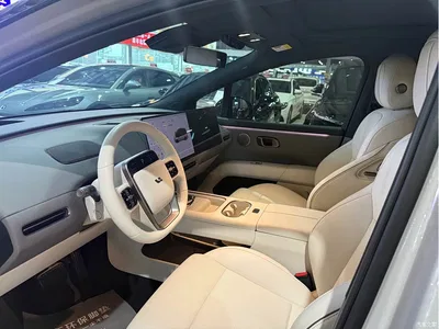 2025 Li Auto i6 2WD Base Model, фото 2, лот 10764905