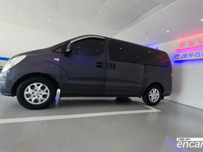 2015 Hyundai Starex 3-Seater VAN, фото 1, лот 10192687