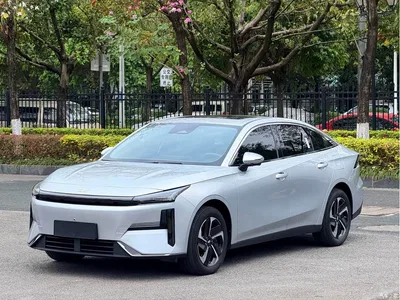 2025 Geely Galaxy Galaxy L6 EM-i 140km Starship Edition, фото 1, лот 10430251
