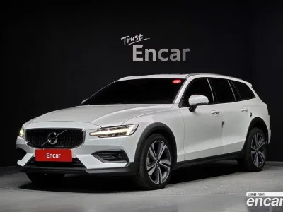 2021 Volvo V60 B5 Pro AWD, фото 1, лот 10129276