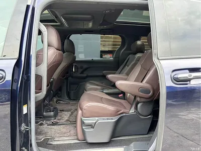 2021 Toyota Sienna 2.5L Hybrid Platinum Edition, фото 4, лот 10599514