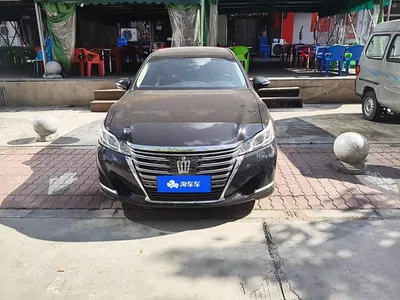 2015 Toyota Crown 2.5L Fashion Limited Edition, фото 2, лот 10295585