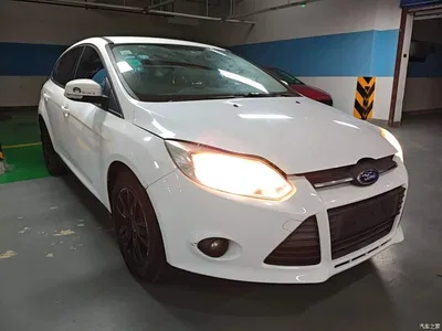 2012 Ford Focus Hatchback 1.6L Automatic Comfort, фото 4, лот 10299236