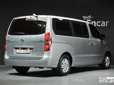 2020 Hyundai Starex Van 5-Seater, фото 2, лот 11481092