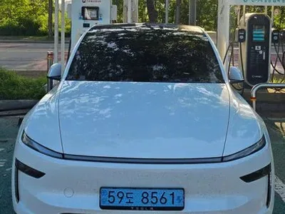 2025 Tesla Model Y RWD, фото 3, лот 10120481