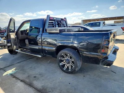 2003 CHEVROLET SILVERADO C1500, фото 2, лот 10981140