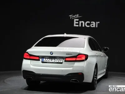 2022 BMW 5-Series 520i M Sport, фото 4, лот 10109113