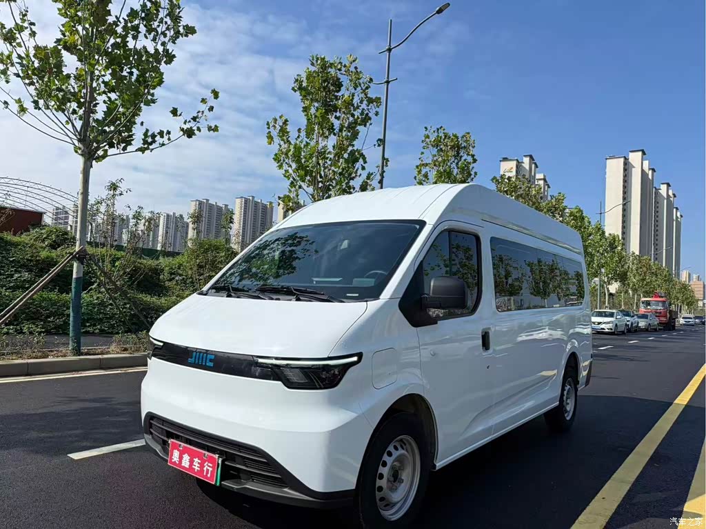 2025 Jiangling E-Fushun Model Bright Window Version 77kwh Medium Wheelbase Medium Roof, фото 3, лот 11212817
