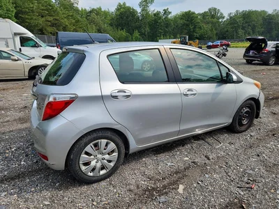 2012 TOYOTA YARIS 5-DOOR LE, фото 3, лот 10536462
