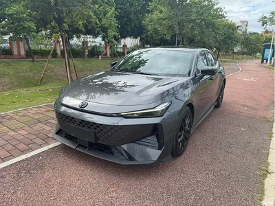 2024 Changan UNI-V 1.5T Premium, фото 1, лот 10250958