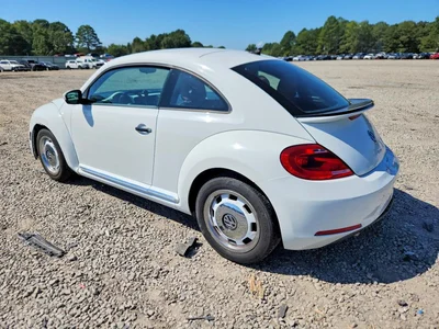 2016 VOLKSWAGEN BEETLE 1.8T, фото 2, лот 10800303