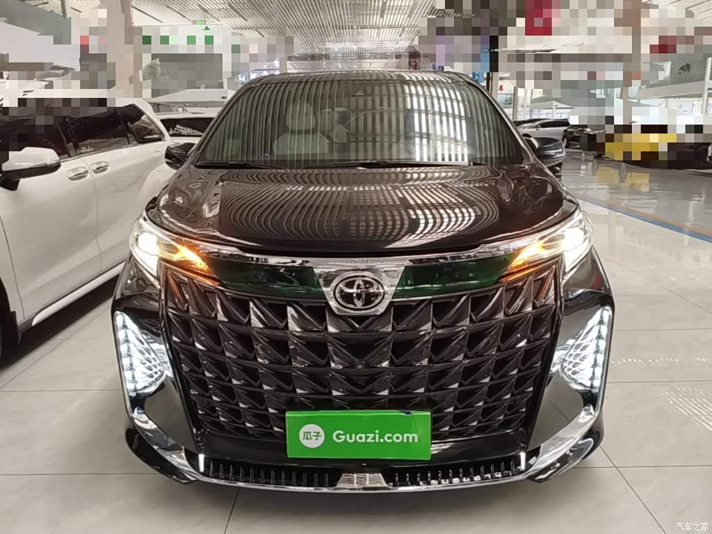 2024 Toyota Granvia 2.5L Hybrid Luxury, фото 3, лот 10956559