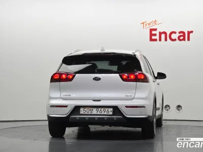 2017 Kia Niro Luxury, фото 4, лот 10130124