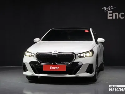 2024 BMW 5-Series 520i Special Edition, фото 2, лот 10046496