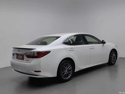2017 Lexus ES 200 30th Anniversary Edition, фото 2, лот 10317887
