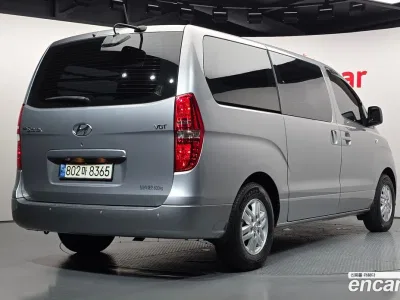 2021 Hyundai Starex Van 5-Seater, фото 2, лот 10218233