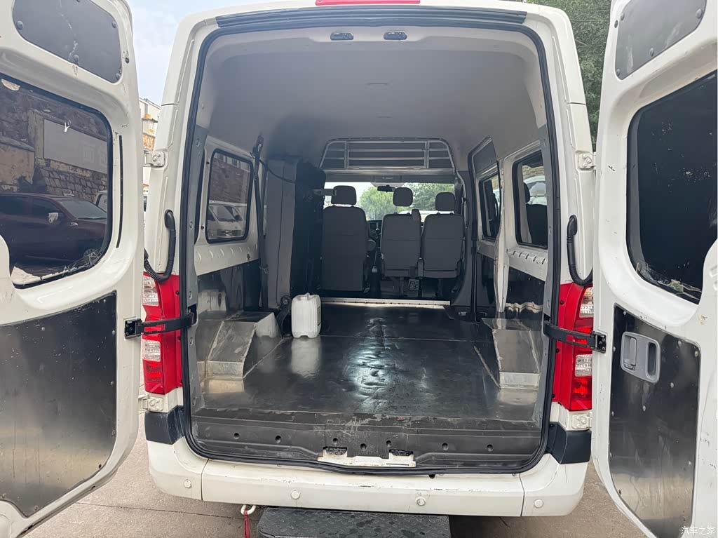 2023 Foton Tuyano 2.0T Manual Lucky Elephant Long Wheelbase Medium Roof Single Rear Tire 7/9-Seater, фото 3, лот 11158783