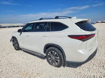 2021 TOYOTA HIGHLANDER XLE, фото 2, лот 10516430