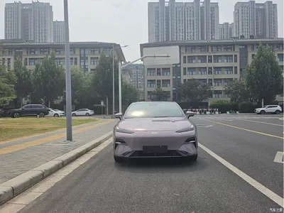 2024 Geely Galaxy Galaxy E8 550km RWD MAX, фото 2, лот 10812766