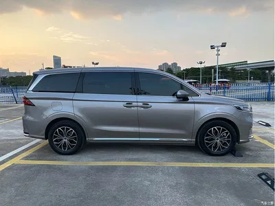 2025 Roewe iMAX8 EV 1.5T DMH Land Luxury Edition, фото 4, лот 10958001