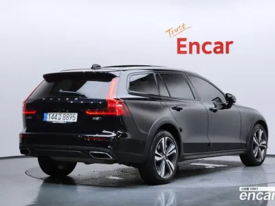 2021 Volvo V60 B5 Pro AWD, фото 2, лот 10129343