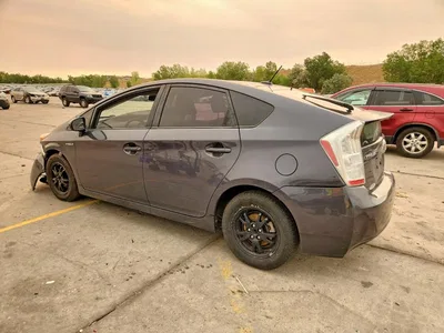 2011 TOYOTA PRIUS THREE, фото 2, лот 10541377