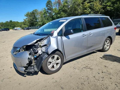2015 TOYOTA SIENNA LE, фото 1, лот 10498005