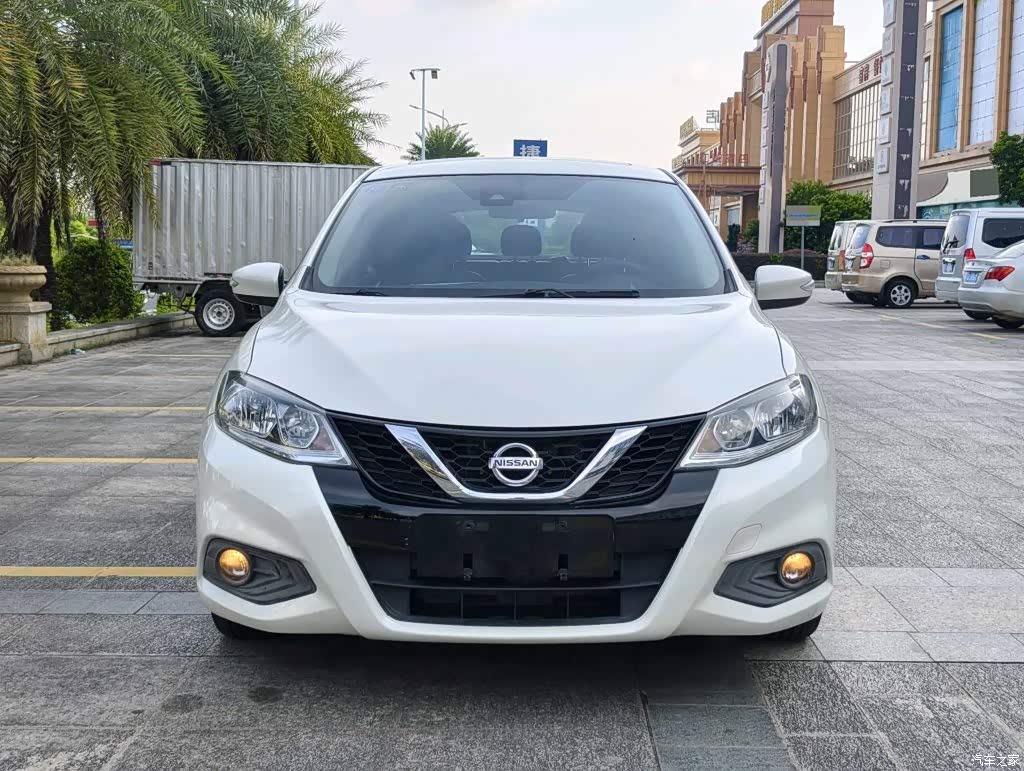 2019 Nissan Tiida 1.6L CVT Smart Edition China V, фото 2, лот 11203924