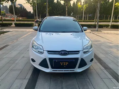 2012 Ford Focus Hatchback 1.6L Automatic Comfort, фото 2, лот 10297409