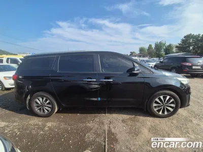 2015 Kia Canival 9-seater Luxury, фото 2, лот 10226069