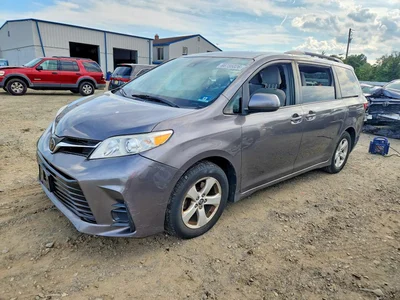 2018 TOYOTA SIENNA LE, фото 1, лот 10517533