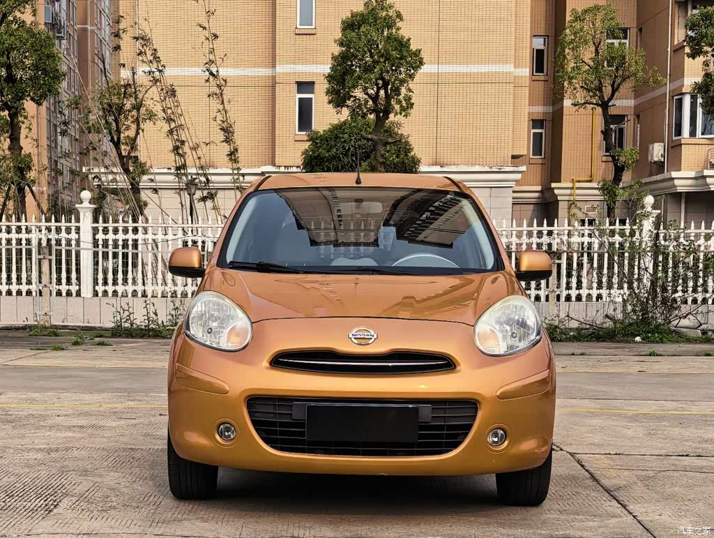 2015 Nissan March 1.5L Auto Smart Edition, фото 2, лот 10339981