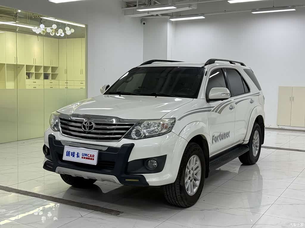 2015 Toyota Fortuner Model 2.7L Standard Edition, фото 1, лот 11215085