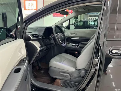 2024 Toyota Granvia 2.5L Hybrid Comfort, фото 4, лот 10954972