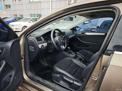 2014 Volkswagen Sagitar Facelift 1.6L Automatic Comfort, фото 4, лот 10457324