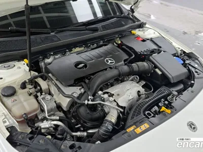 2021 Mercedes-Benz A-Class A220 Hatchback, фото 4, лот 10038435