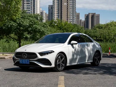 2025 Mercedes-Benz A-Class A 200 L Fashion Edition, фото 1, лот 10283307