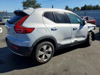 2020 VOLVO XC40 T5 MOMENTUM, фото 3, лот 10875866