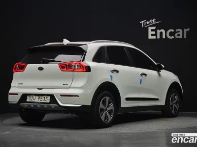 2018 Kia Niro Prestige, фото 2, лот 10183590