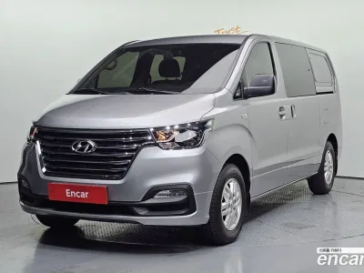 2020 Hyundai Starex Van 5-Seater, фото 1, лот 10161388
