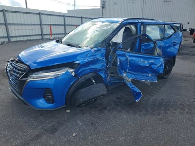 2023 NISSAN KICKS SR, фото 1, лот 11578210