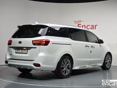 2019 Kia Canival 9-Seater Noblesse Special, фото 2, лот 10515829