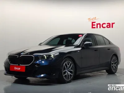 2025 BMW 5-Series 520i M Sport, фото 1, лот 10211825