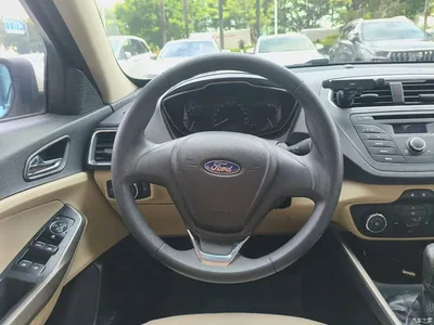 2015 Ford Escort 1.5L Manual Comfort, фото 3, лот 11220721