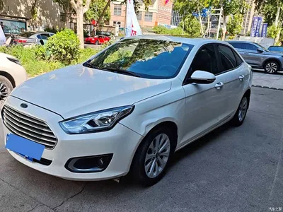 2015 Ford Escort 1.5L Automatic Fashion, фото 1, лот 10293352